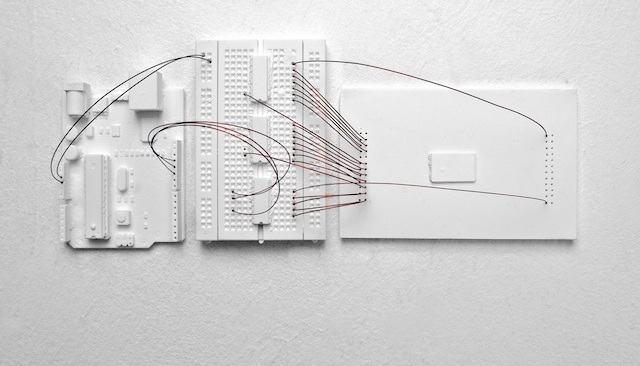 Ceramic rendition of
partial memory dump. Photography by Hanna Fuhrmann